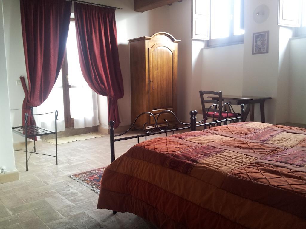 Bed and Breakfast Residenza Sant'Agnese à Assise Chambre photo